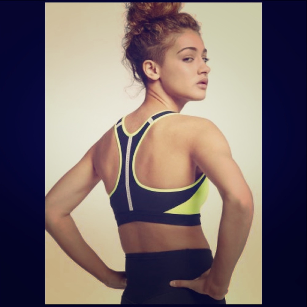 Nike Motion Adapt Bra NWT